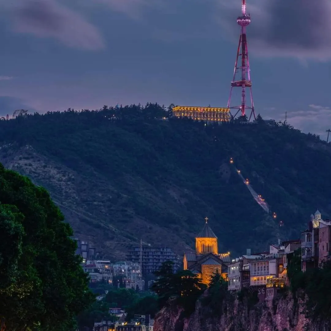 Πανσιόν Geo Tour Ξενοδοχείο Τυφλίδα Γεωργία